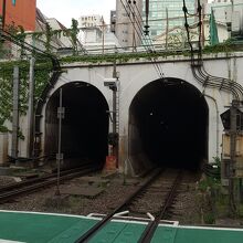 神泉駅近くのトンネル