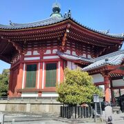 興福寺参道から最初に訪れた建物です!!