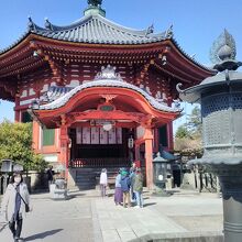 正面から見た興福寺の南円堂