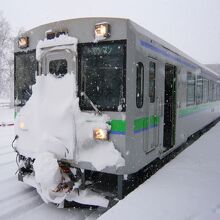 下り普通列車のキハ１５０形