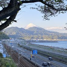 富士山を見ながら待ちました