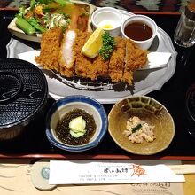 黒豚トンカツ定食