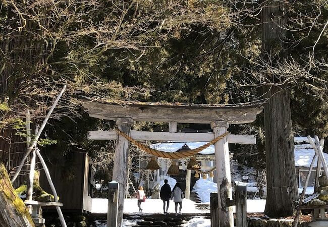 白川郷の奥にある神社