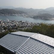山頂の展望台からは、尾道市内が一望できます。