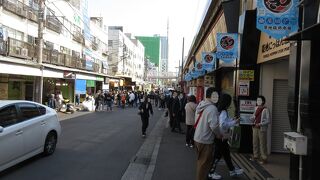 神社の参道は、東京の観光名所