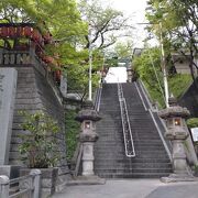 市ヶ谷駅近くの市谷亀岡八幡宮