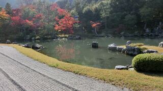 紅葉の名所でもあります。