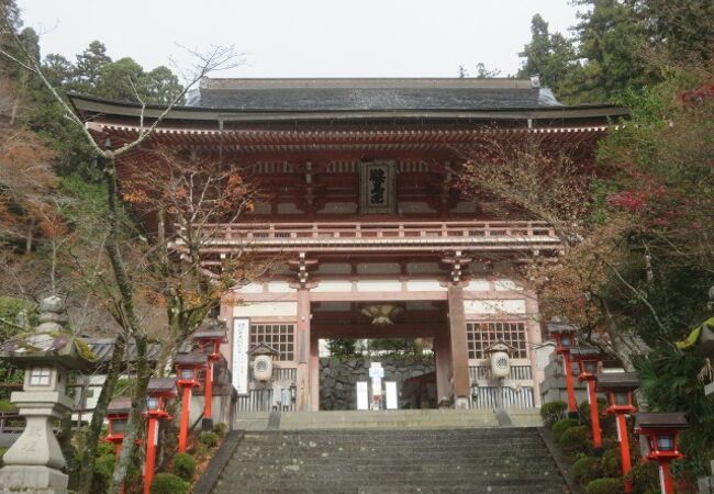 鞍馬寺があります