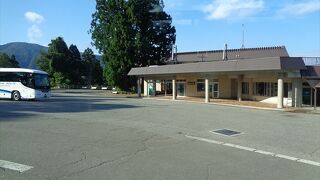 立山へ向かうバスの乗り換え場所