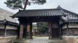 観光寺院ではないようです