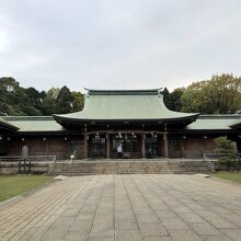 護国神社らしい拝殿