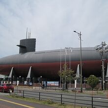 潜水艦が目印