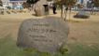 ユニークな映画のモニュメント