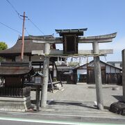 大津市指定の無形民俗文化財であるお正月の「おこぼさん」で知られる神社です。