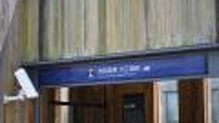 本線から堂島川沿いを走る路線