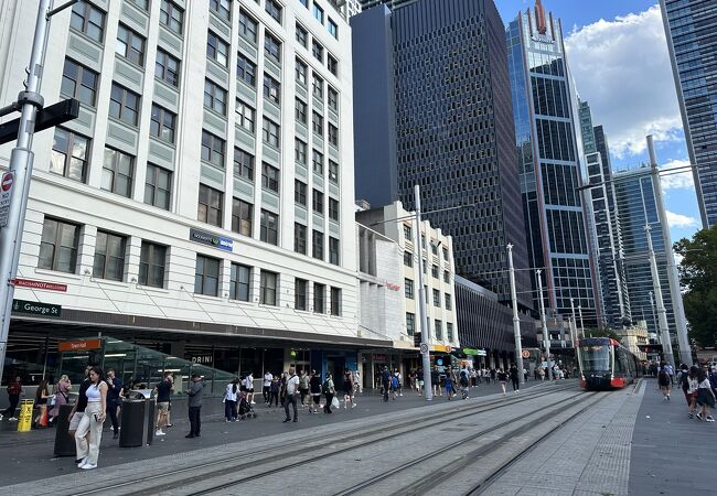 シドニー・ライトレールが走る通り