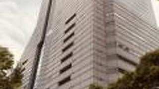 ロケットのような形