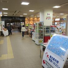 1階玄関のところにある売店