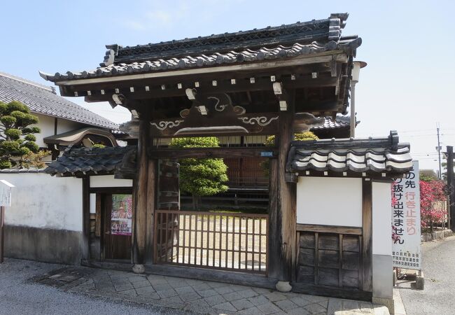 最長も説法したというお寺で、戸塚説法という行事が有名です。