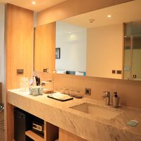 洗面台は部屋に入ってすぐのところ