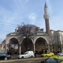 バーニャ バシ ジャーミア の外観です