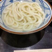 丸亀製麺は地下２F入口そば