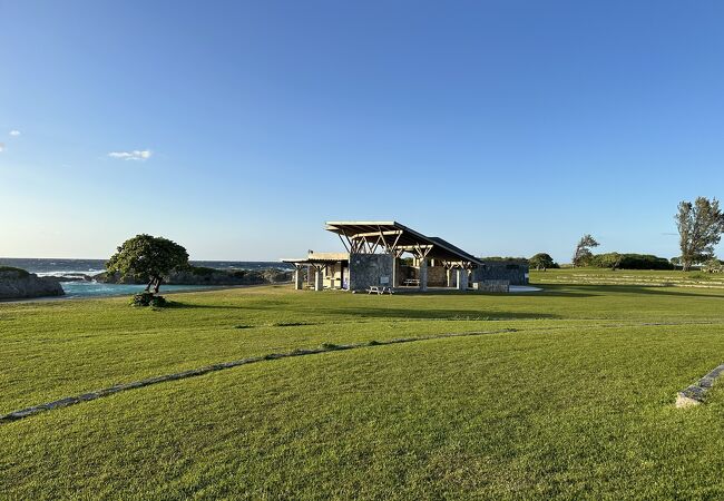 スギラビーチに隣接した公園