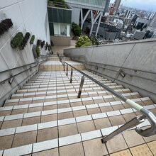 階段のみのアクセス