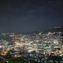 にっしょうかん 新館 梅松鶴