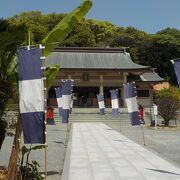 福岡市の桜の名所、西公園の南側にある黒田官兵衛と長政をお祀りする神社です。