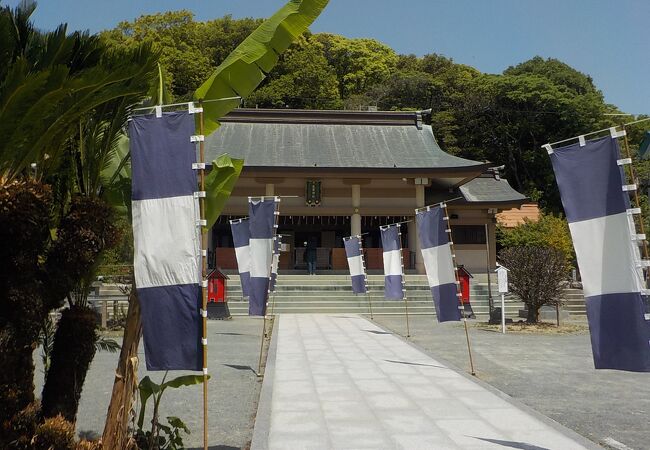 福岡市の桜の名所、西公園の南側にある黒田官兵衛と長政をお祀りする神社です。