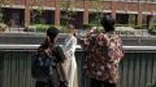 万国橋から、みなとみらい地区を背景で、水際プロムナードや万国橋を歩くモデルさんが歩く写真ロケをよく見ます。