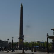オリベスクが立つ広場