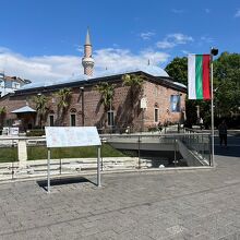 ジュマヤ広場 (ジュマヤ公園) 