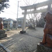 こじんまりした神社