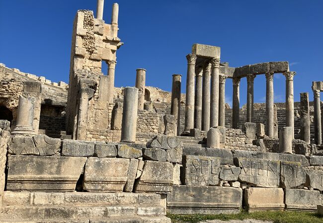 ローマの古代都市を歩いている気分