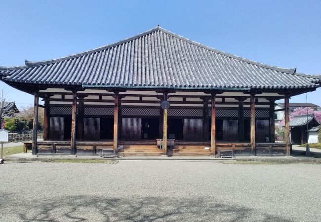 元興寺本堂は鎌倉時代新和様の堂々たる建造物で時代の変遷で本堂名が変わっていました!!