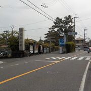 瀬田の唐橋の東側にある近江国一之宮である建部大社は社格の高い神社です。