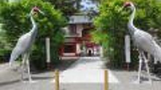 神社の入り口には・・・