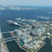 横浜を一望できる高層ビル