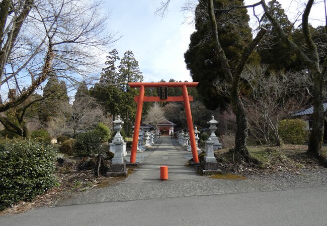 白蛇を祀る神社