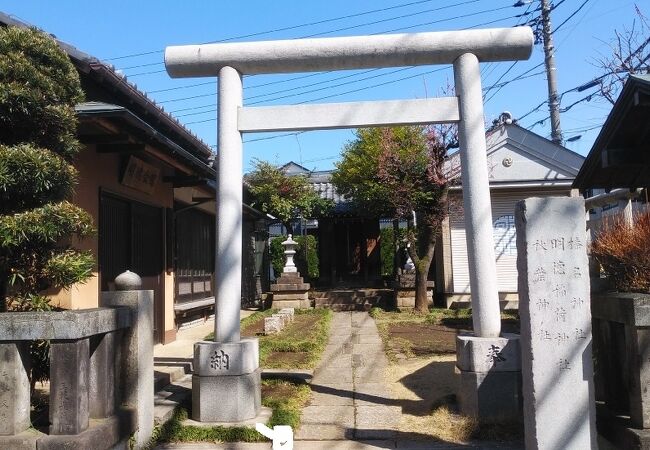 明徳稲荷神社