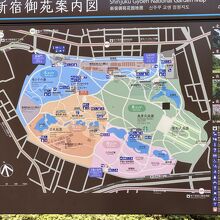 新宿御苑案内図の立札です