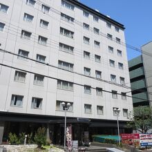 新大阪駅から近くて便利なホテル新大阪の全景