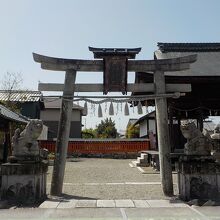 大津市下坂本にある両社神社の鳥居です。