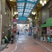 激安の店舗も多く、ゆっくり徒歩散策