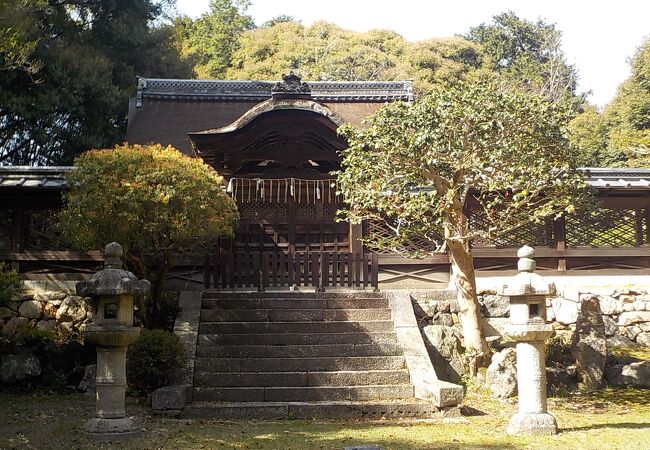 園城寺北院にある新羅善神堂は内部が見られず残念でした。