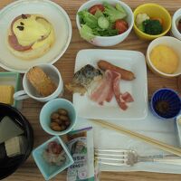 和洋ブッフェ式朝食　小鉢料理が多いです