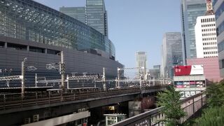 とても斬新できれいな建築様式