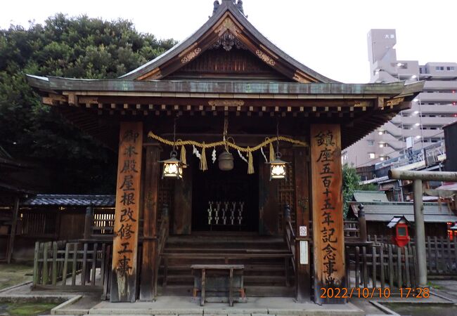 北から、大光院、富士浅間神社、七寺と南北にほぼ一線に